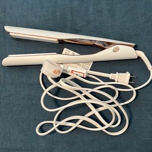 T3 Smooth ID 1” Digital Ceramic Flat Iron w/Smart Heat Setting Personalization